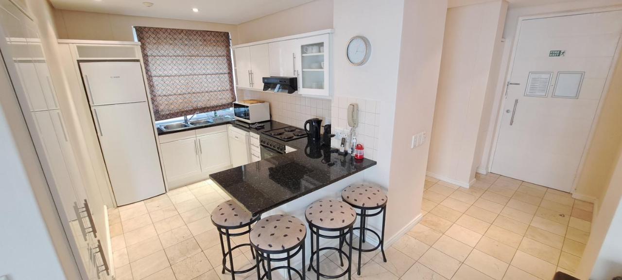 V&A Waterfront Marina Family Apartment 101 Altmore 开普敦 外观 照片