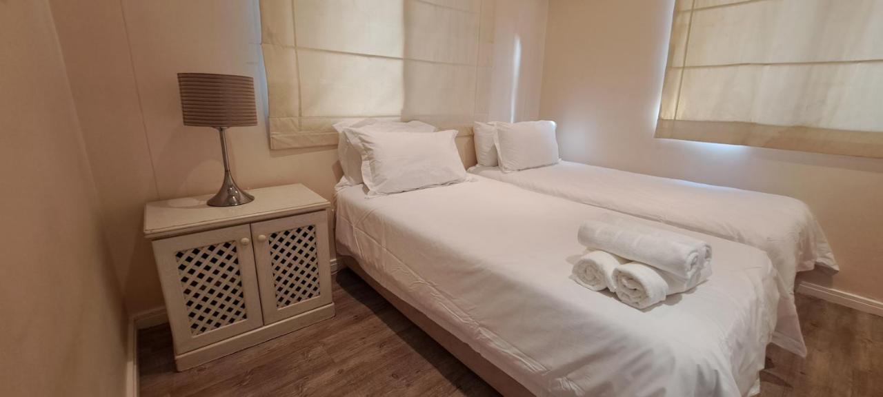 V&A Waterfront Marina Family Apartment 101 Altmore 开普敦 外观 照片