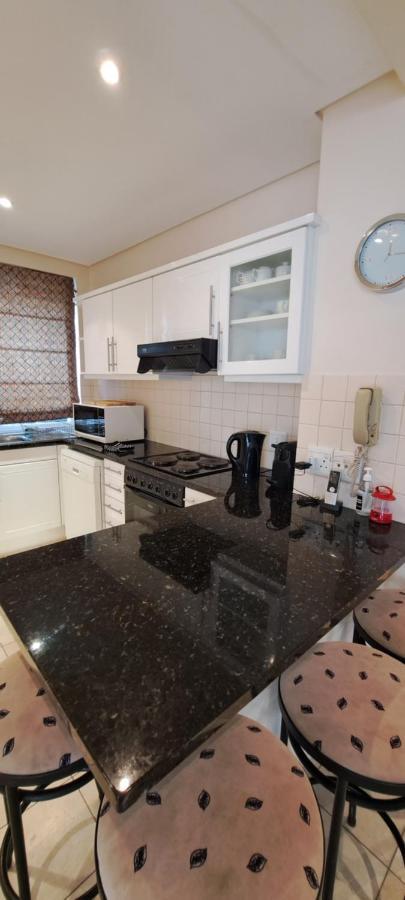 V&A Waterfront Marina Family Apartment 101 Altmore 开普敦 外观 照片