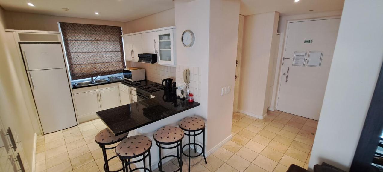 V&A Waterfront Marina Family Apartment 101 Altmore 开普敦 外观 照片